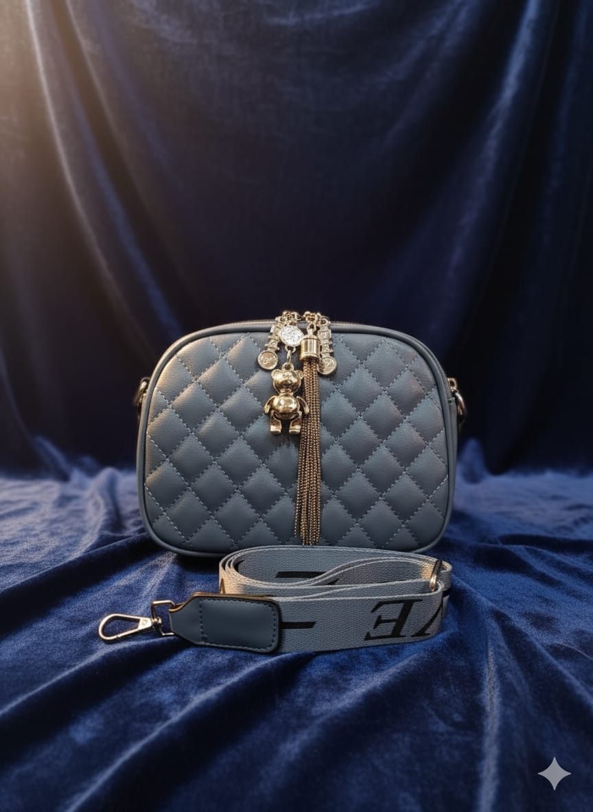 Crossbody bag with tedychain