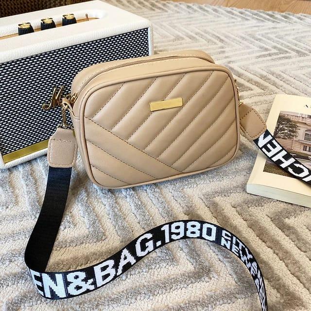 SPORTS STRAP CROSSBODY BAG